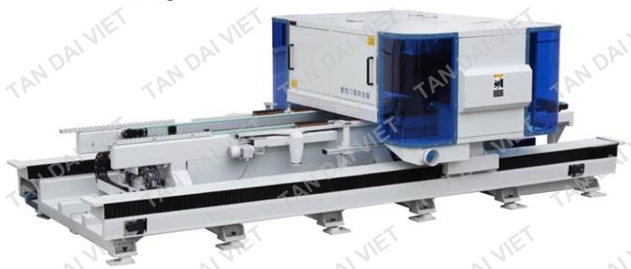 MÁY CẮT BỐN CẠNH CỬA CNC   TDV6424C